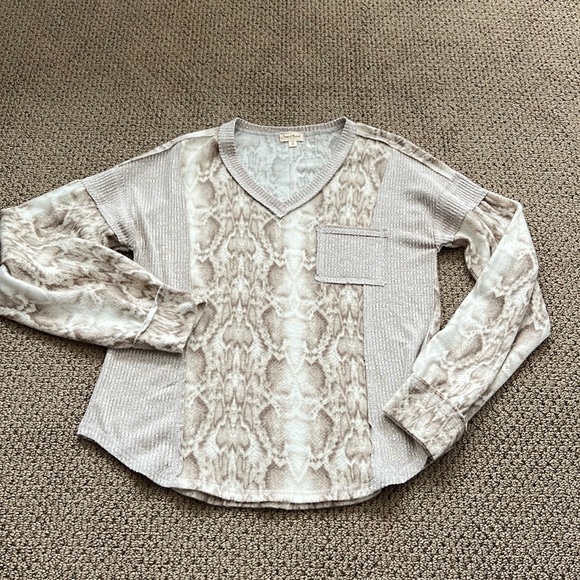 Fleece Snakeskin 🐍 Top - Picture 1 of 6